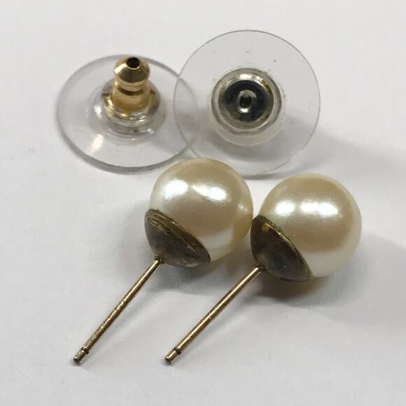 Vintage Deadstock New Richelieu White Cream Faux Pearl 7.7mm Stud Earrings - Picture 6 of 7